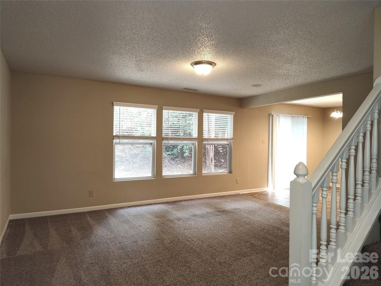 2038 Dunsmore Ln - Photo 7 of 24