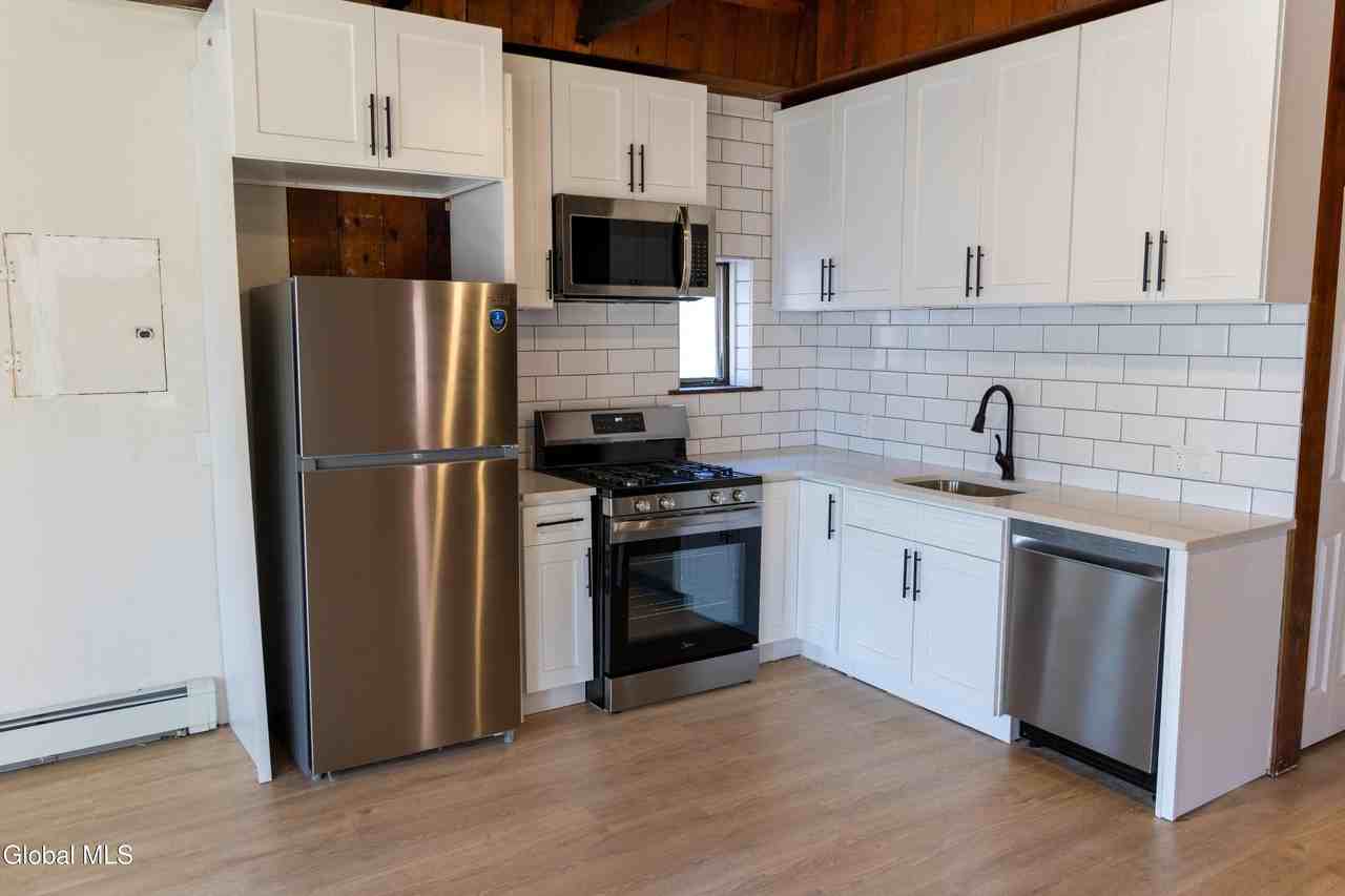 11 Jefferson St #2A - Photo 2 of 11