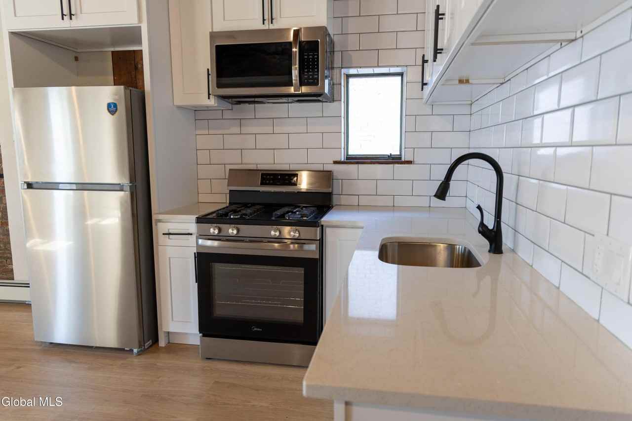 11 Jefferson St #2A - Photo 3 of 11