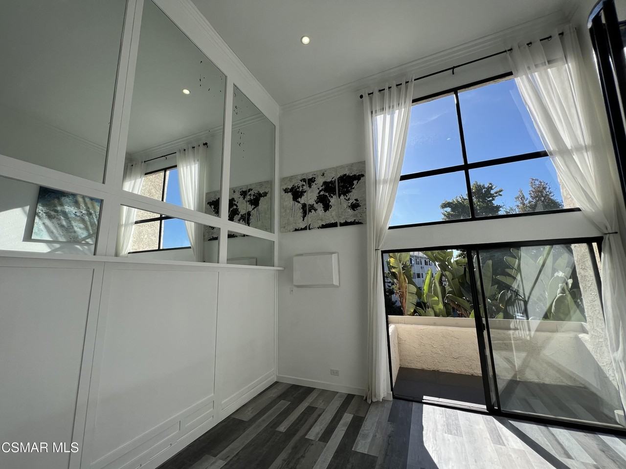1440 Veteran Avenue #317 - Photo 4 of 11