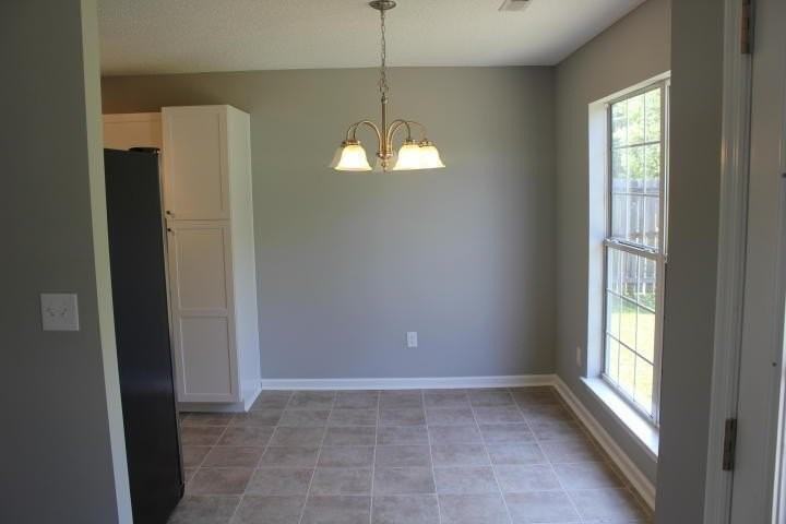 134 Ashdown Dr - Photo 3 of 12