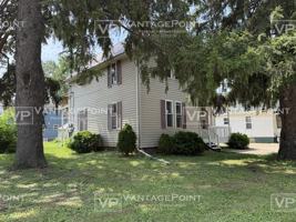 featured image of 420 1/2 E Pine St #UPPER