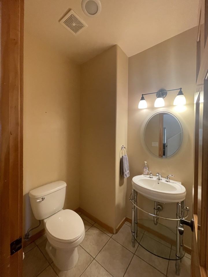 6809 Chapingo Rd Ne #1 - Photo 4 of 28