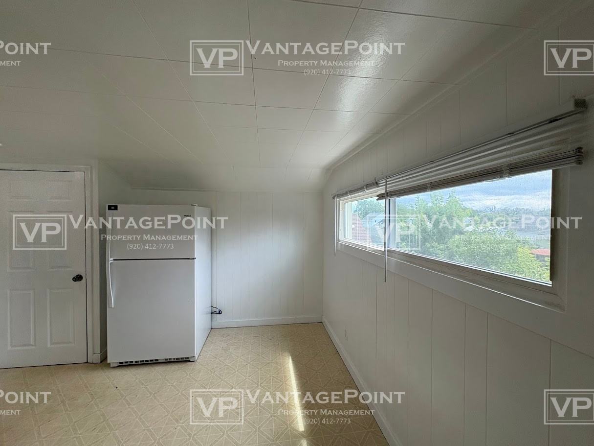 827 W 11th Ave Uppr - Photo 4 of 16