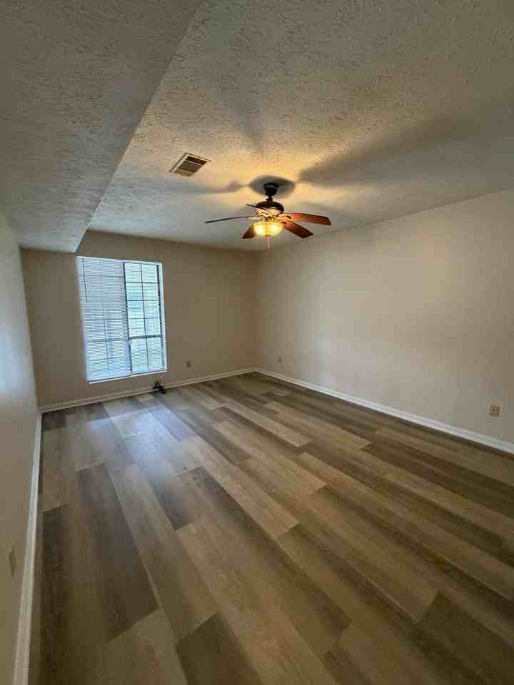 311 Leisure Lake Dr #1 - Photo 6 of 16