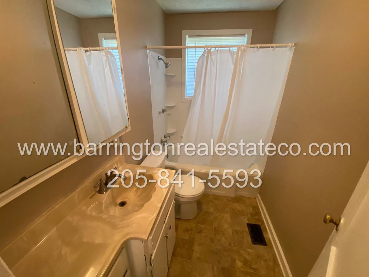 544 Osceola Cir - Photo 2 of 4