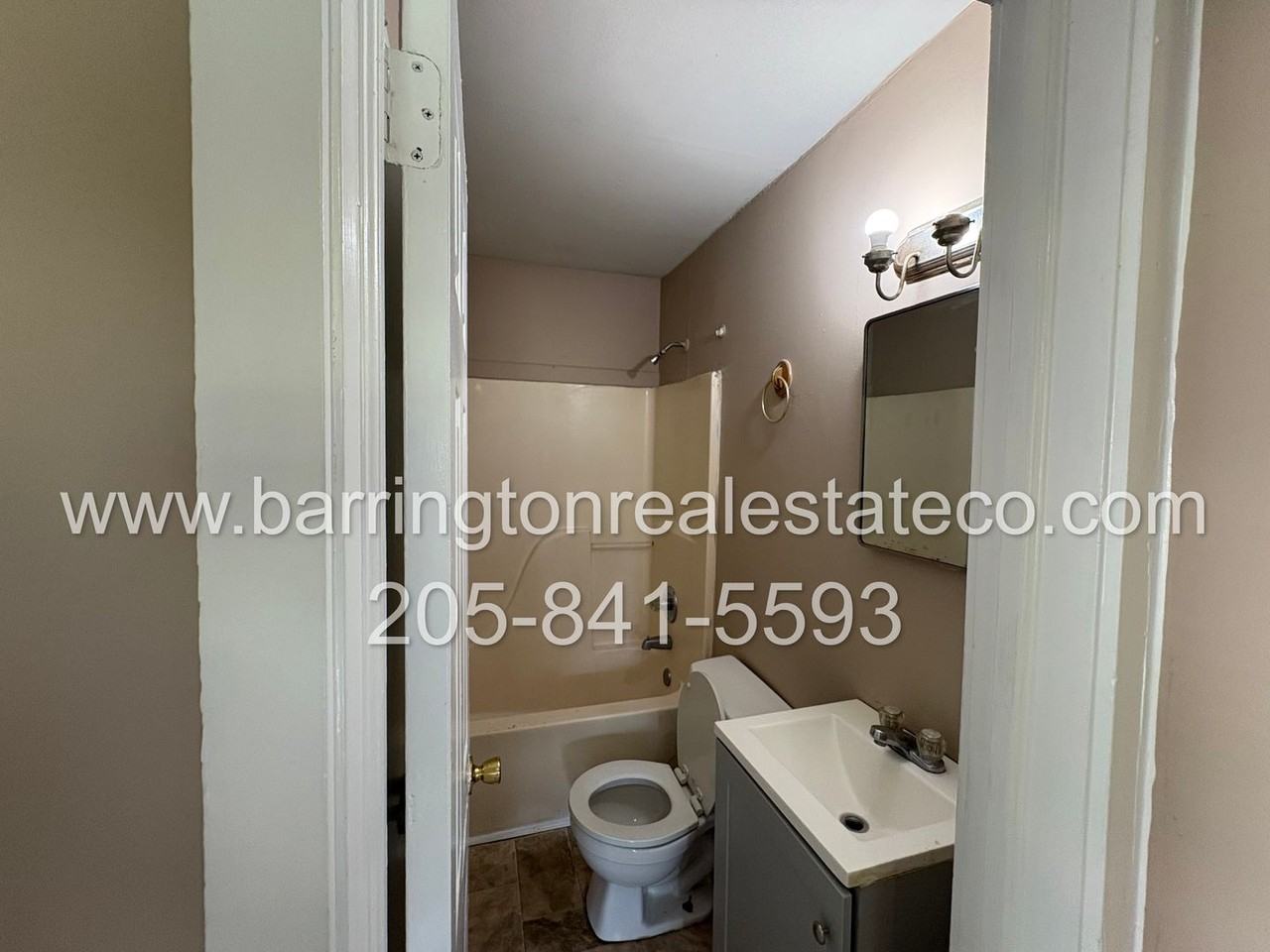1121 Alabama St - Photo 4 of 4