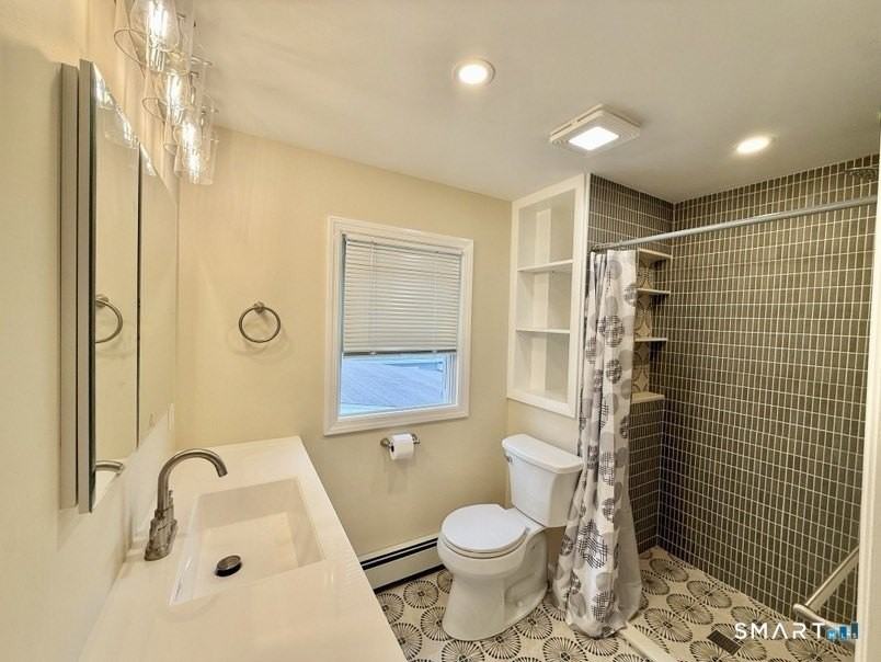 795 E Broadway - Photo 3 of 20
