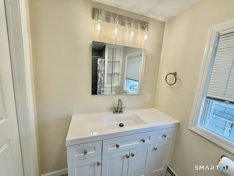 795 E Broadway - Photo 6 of 20