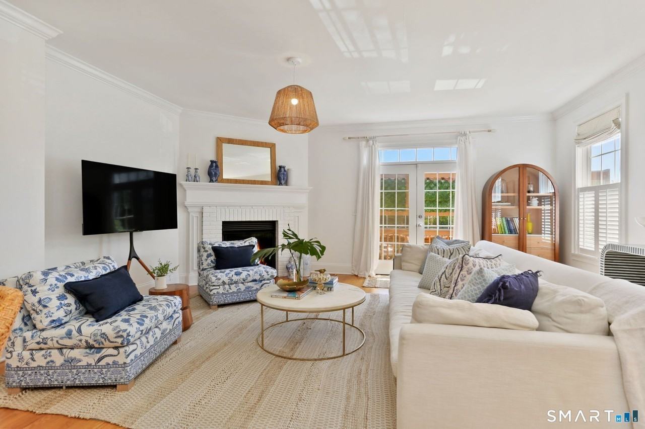67 Thorpe St #67 - Photo 4 of 36