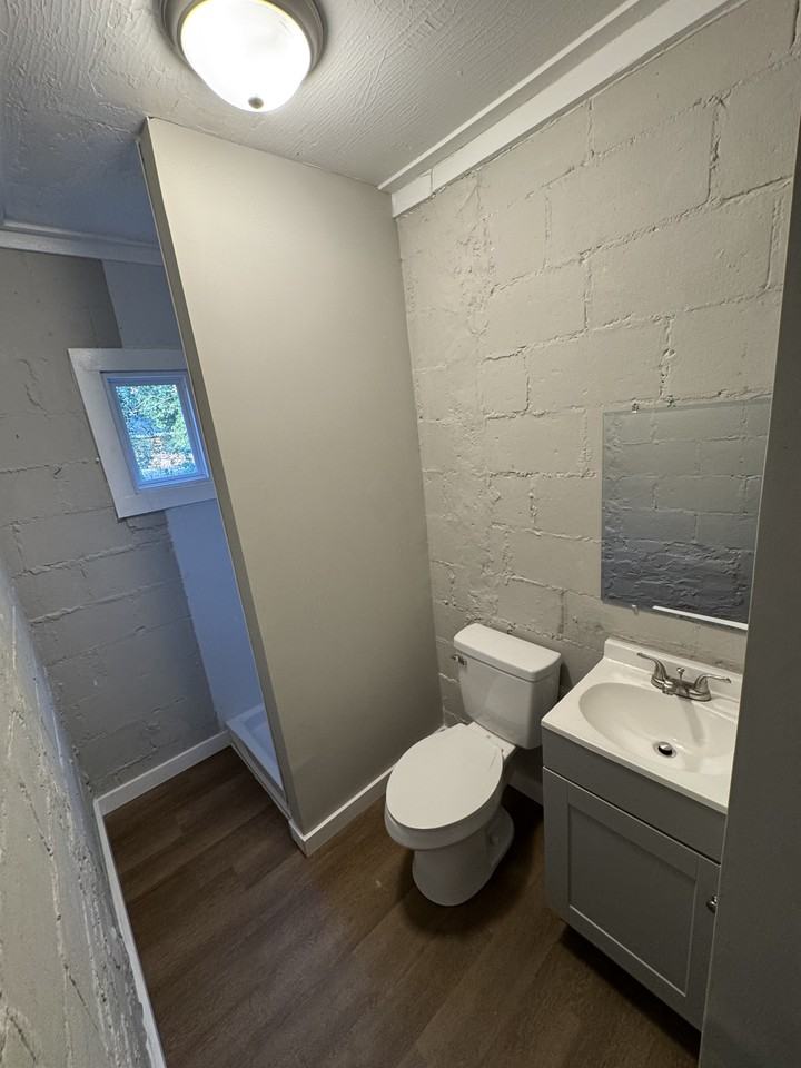 615 Lincoln St S #1 - Photo 5 of 20