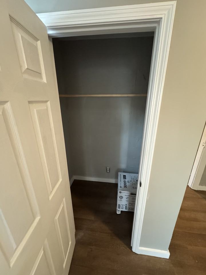 615 Lincoln St S #1 - Photo 6 of 20