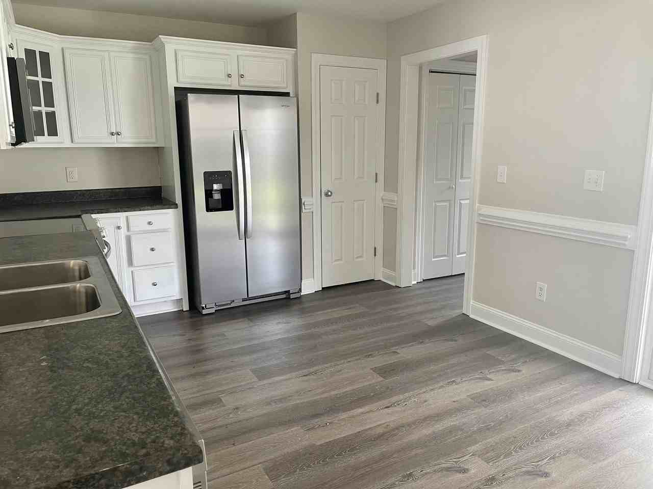 2055B Cambria Dr #1 - Photo 5 of 31