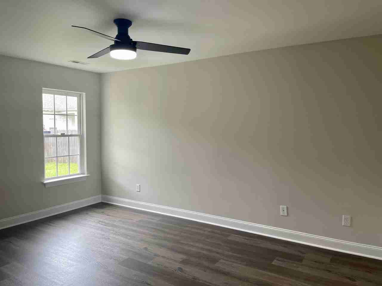 2055B Cambria Dr #1 - Photo 6 of 31