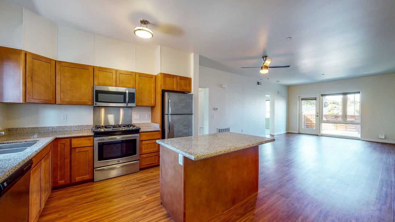 1114 14th St - Photo 3 of 31