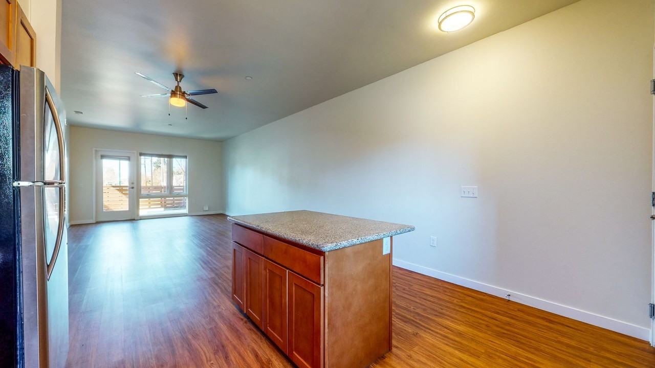 1114 14th St - Photo 4 of 31