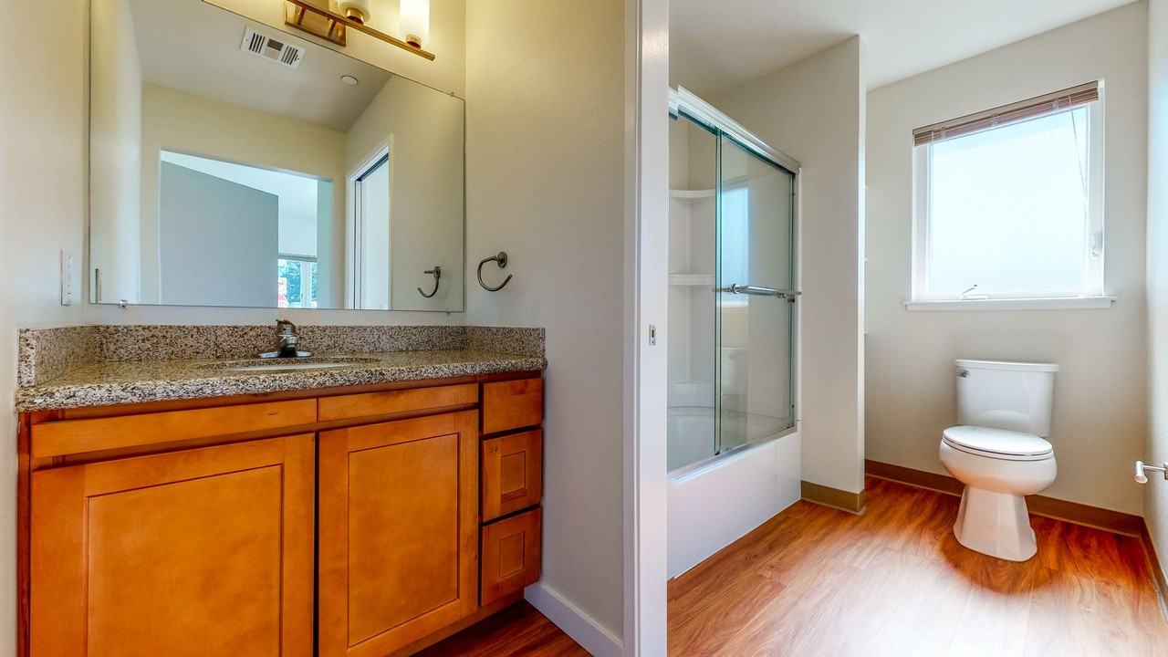 1114 14th St - Photo 7 of 31