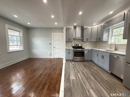 featured image of 32 Hadley St