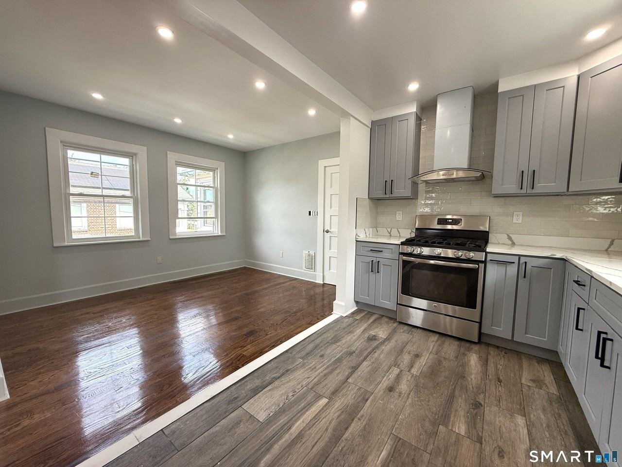 32 Hadley St - Photo 2 of 19