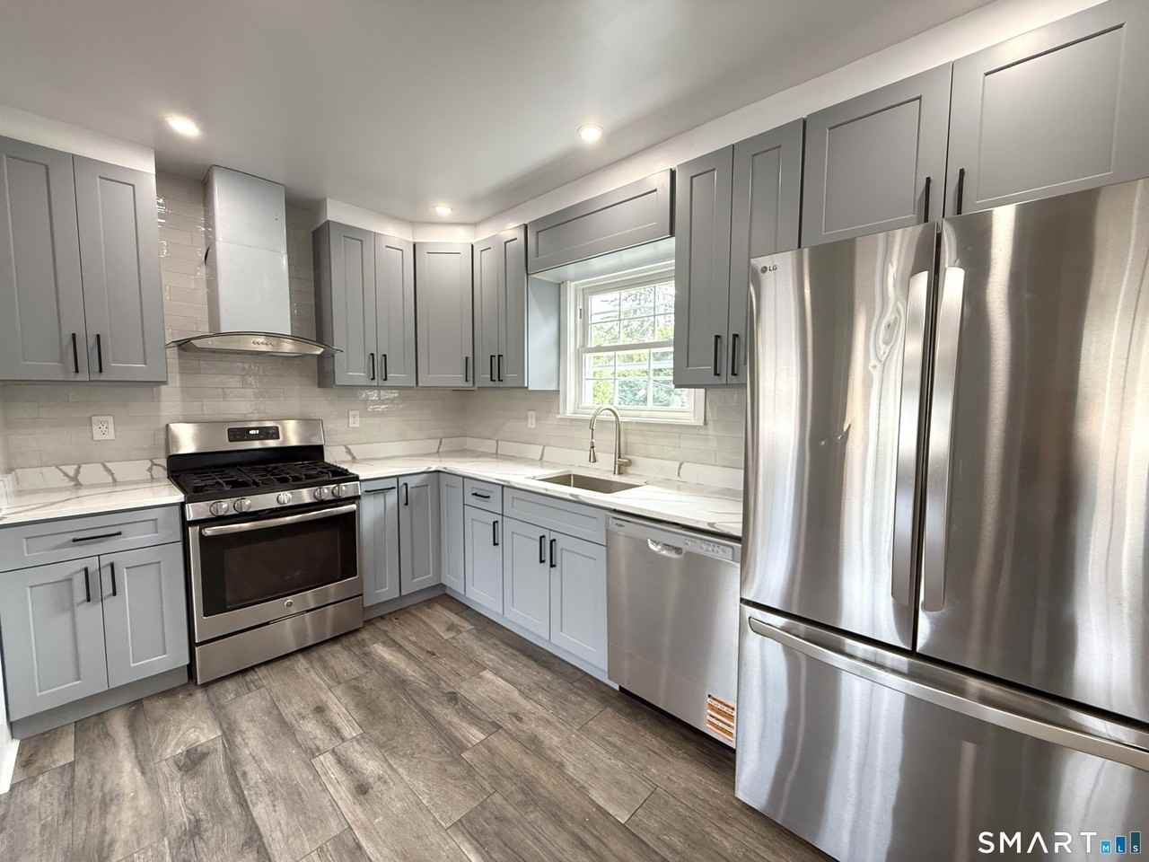 32 Hadley St - Photo 6 of 19