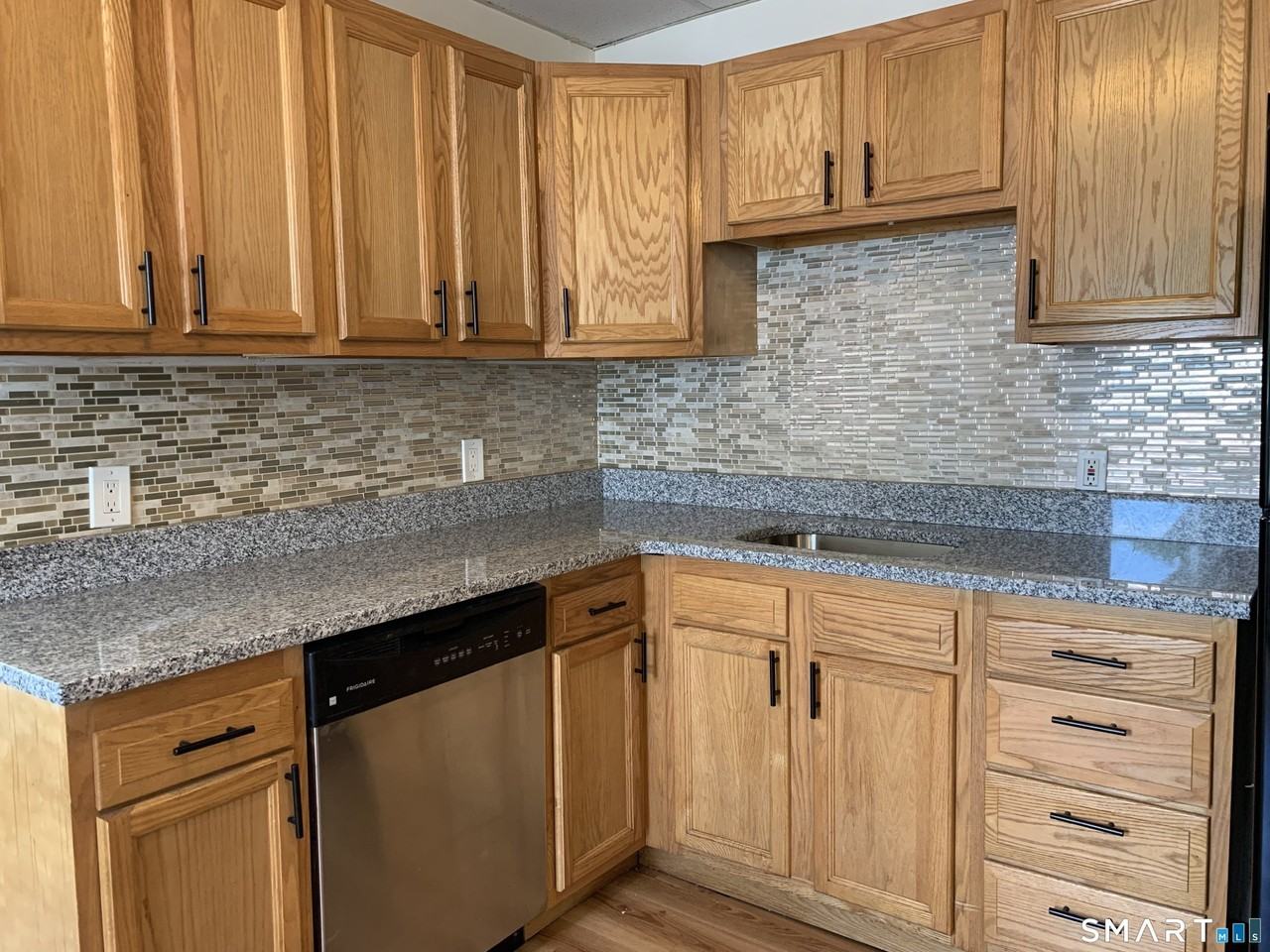 153 Eldridge St - Photo 3 of 16