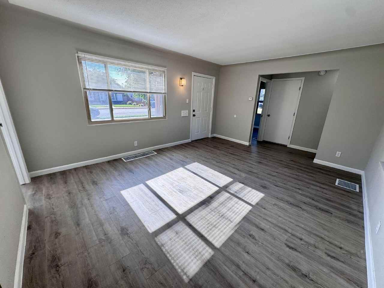 4886 S Logan St #A - Photo 4 of 20