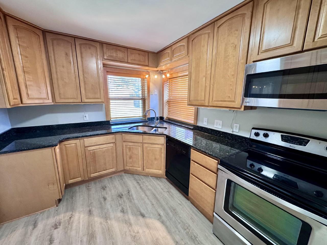 4886 S Logan St #A - Photo 6 of 20