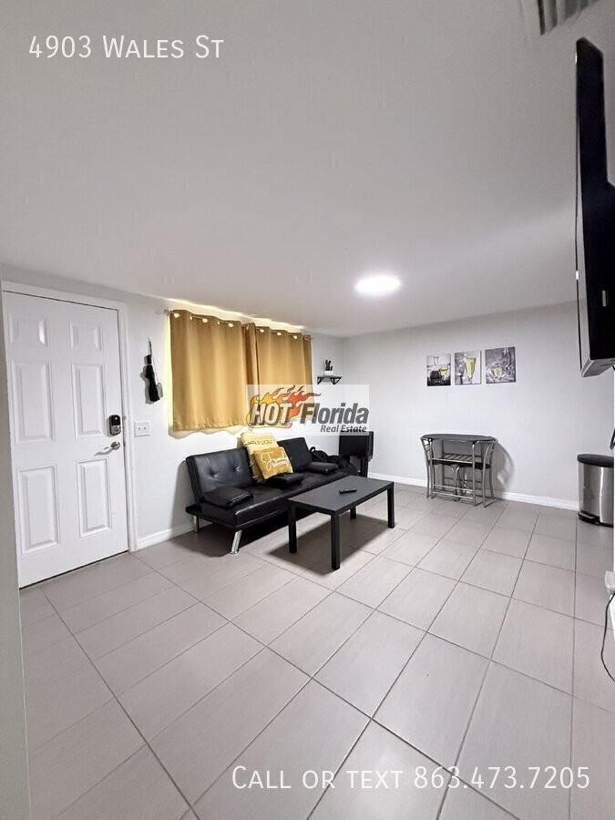4903 Wales St - Photo 3 of 12
