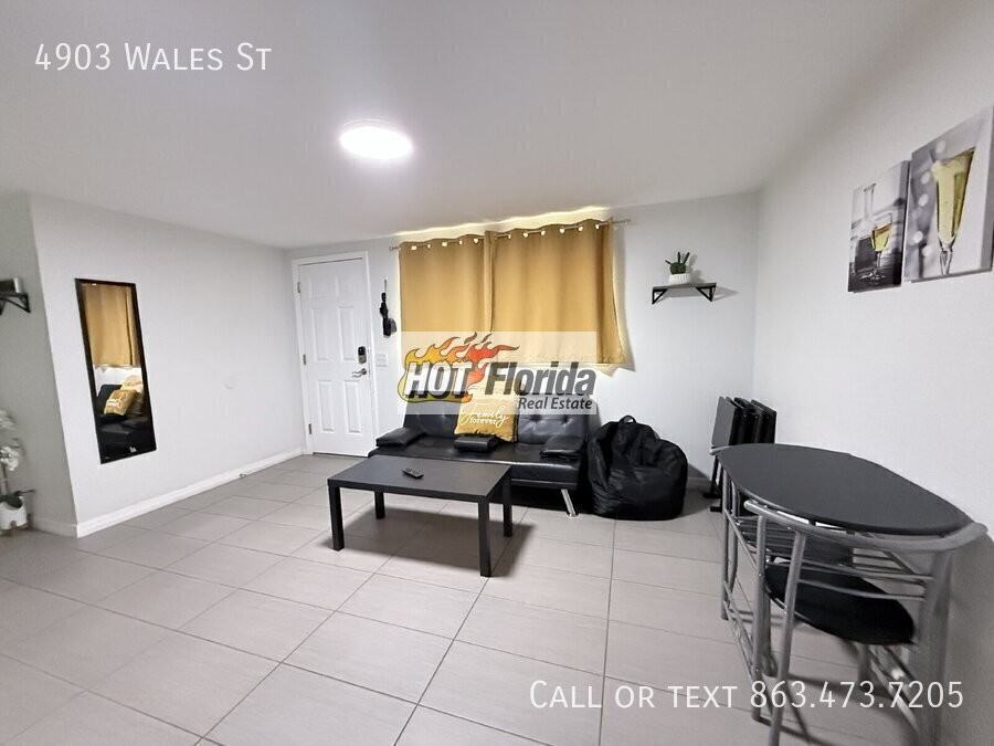 4903 Wales St - Photo 4 of 12