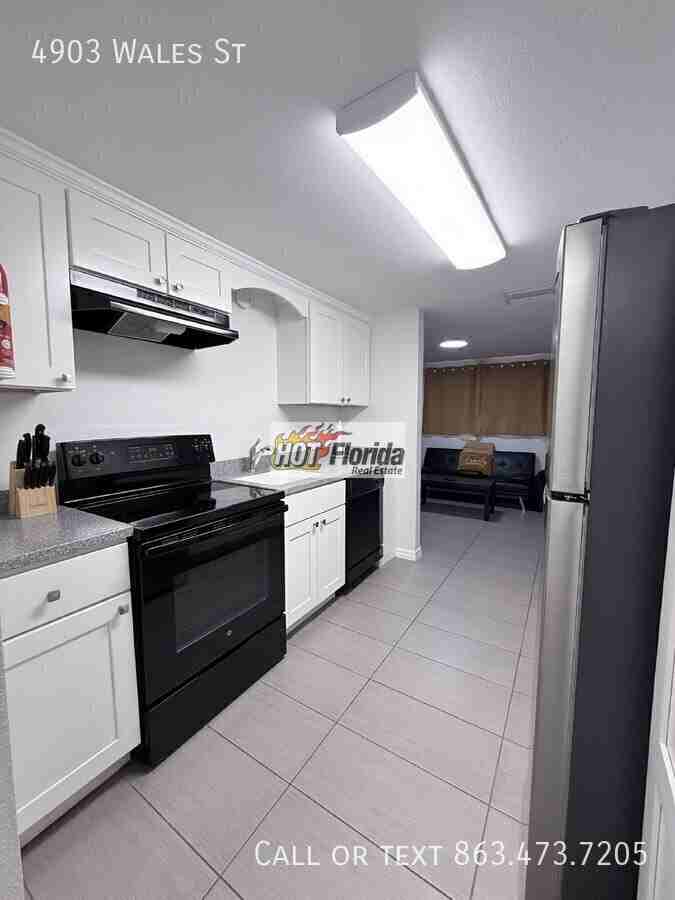 4903 Wales St - Photo 5 of 12