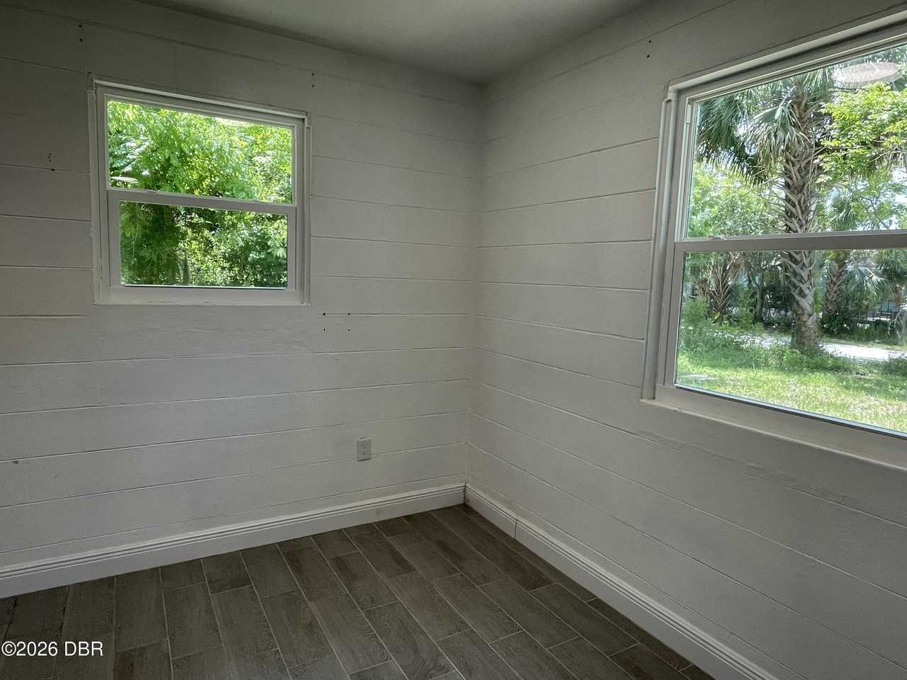91 Ford St - Photo 6 of 17
