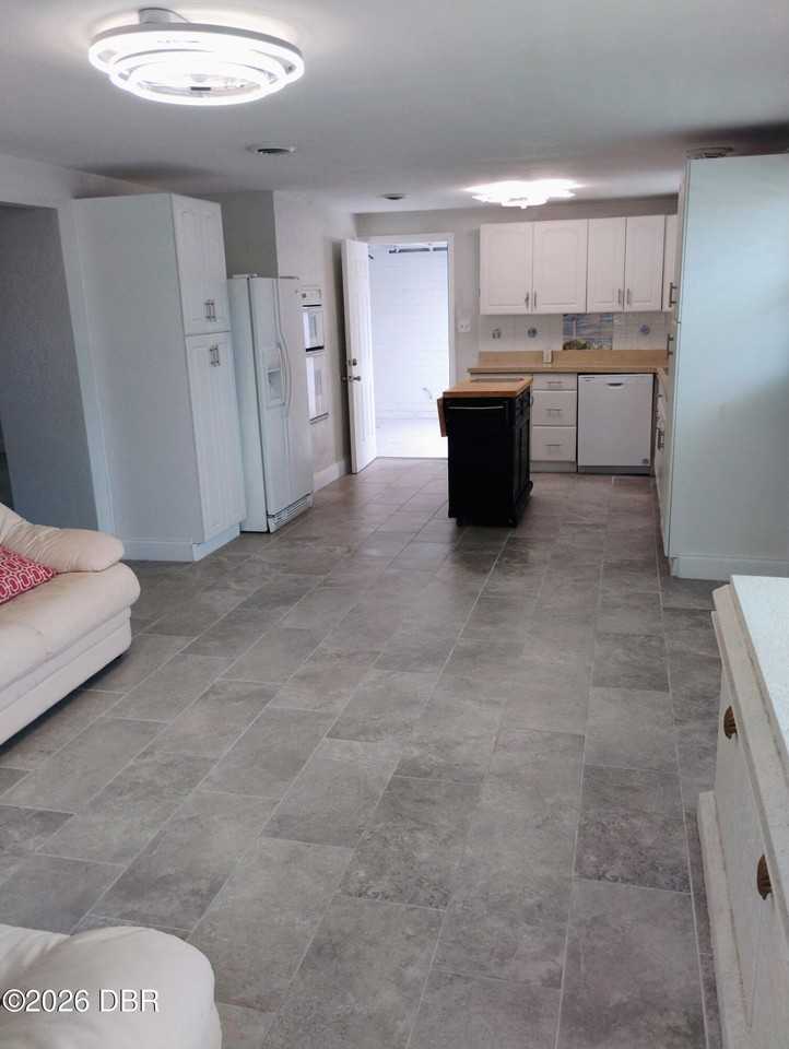11 Ocean Breeze Cir - Photo 3 of 19
