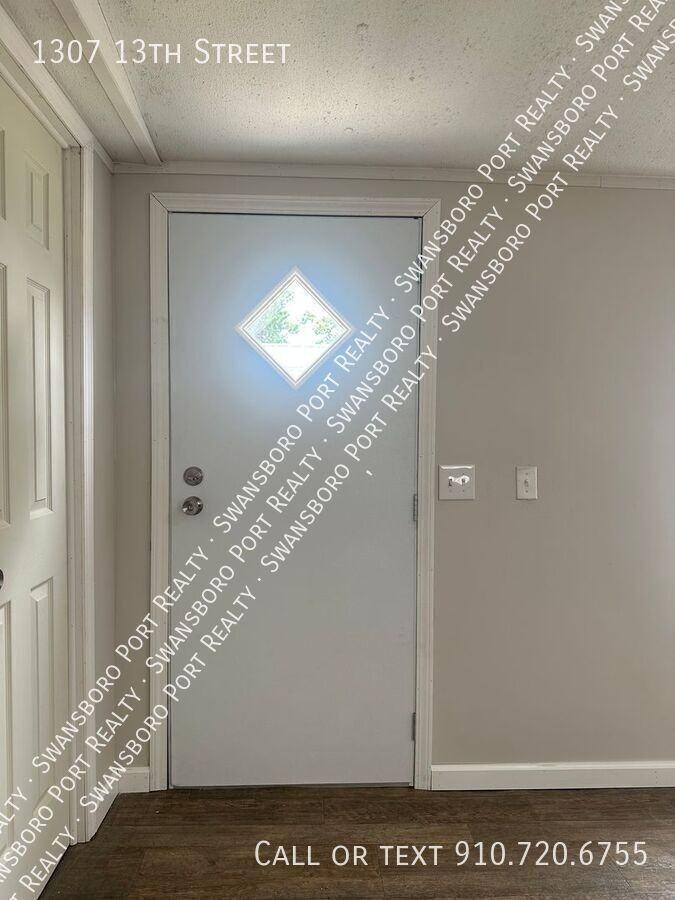 1307 13th Street - Photo 3 of 12