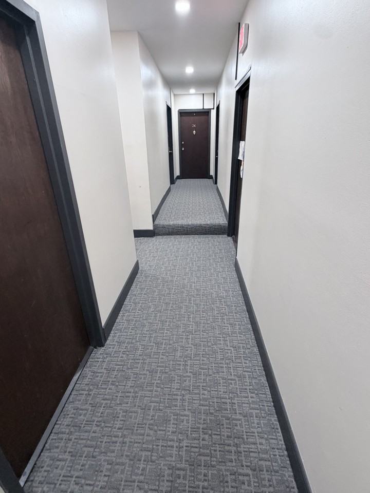 440 N State St #2G - Photo 4 of 22