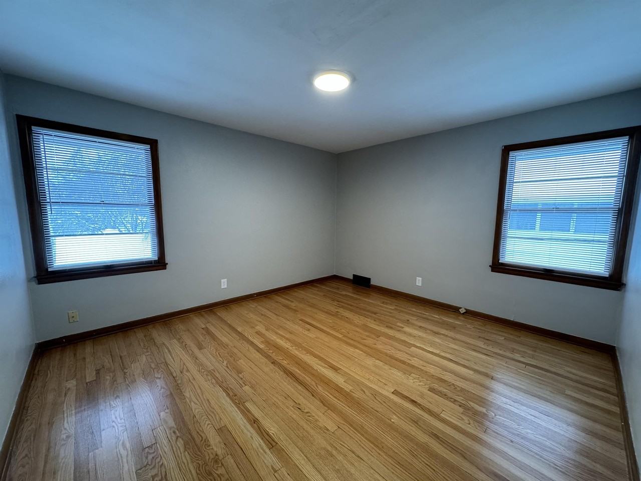 1911 E State St #2 - Photo 6 of 8