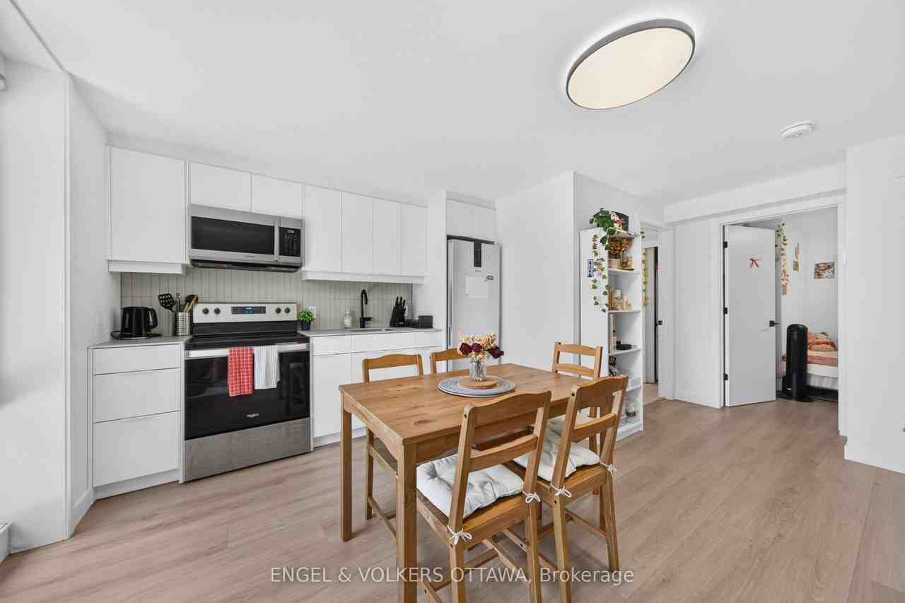 117 Carruthers Ave - Photo 6 of 24