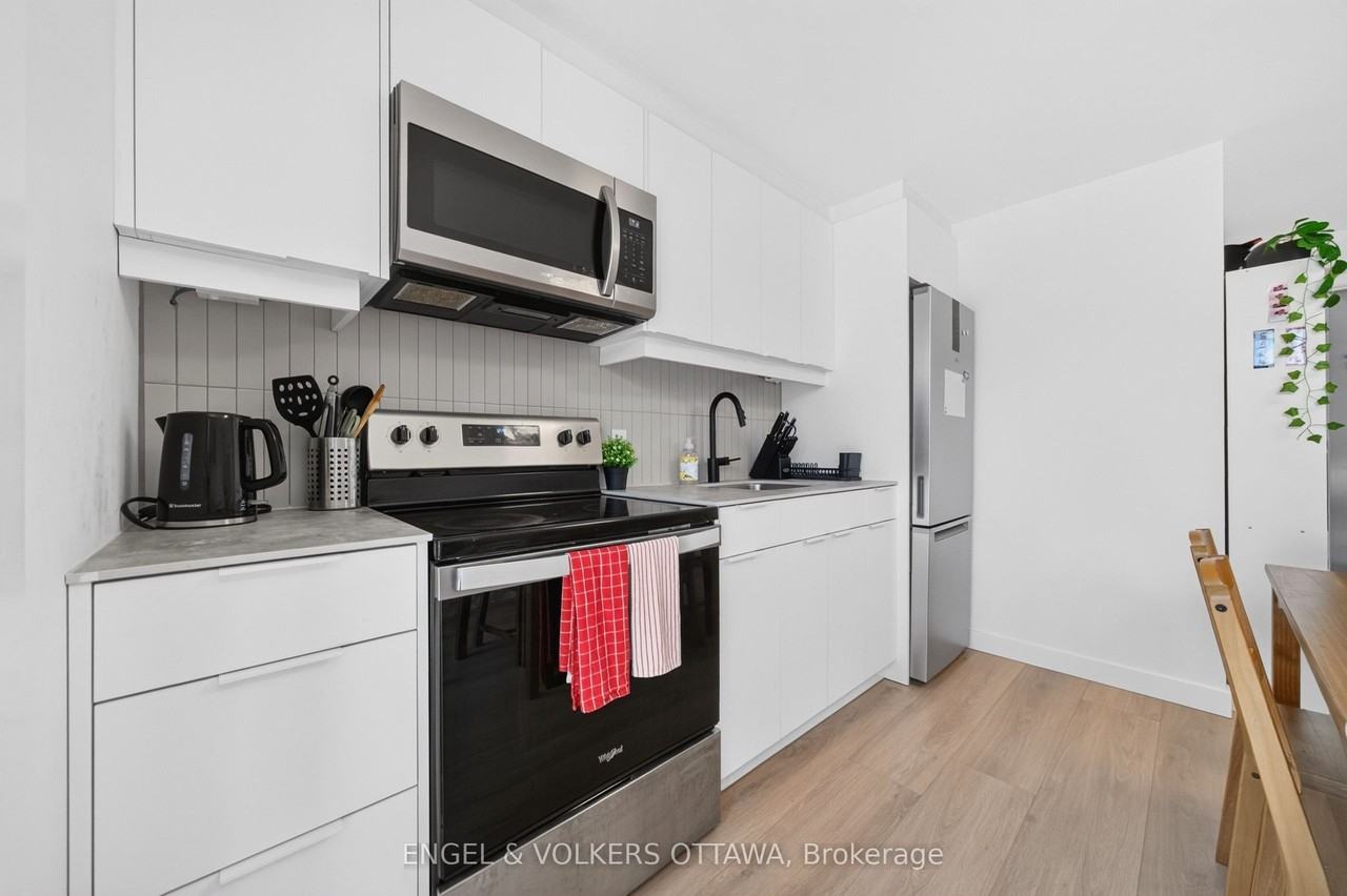 117 Carruthers Ave - Photo 7 of 24