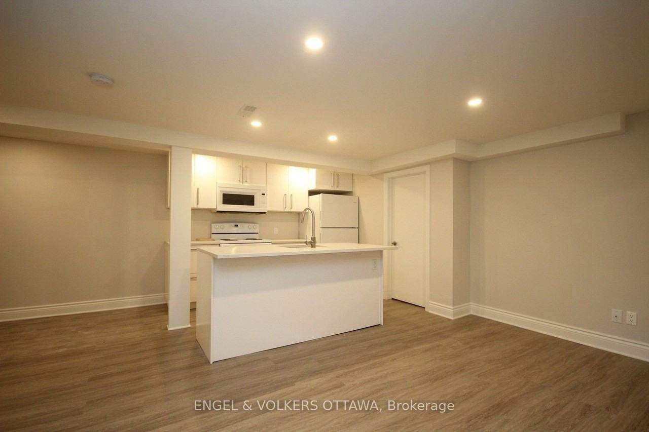 2073 Alton St - Photo 3 of 21