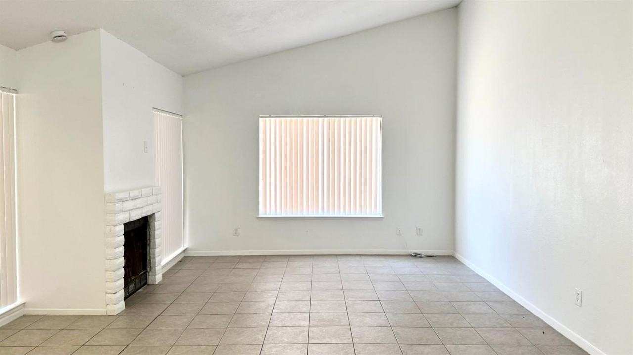 665 S Coalinga St - Photo 2 of 17