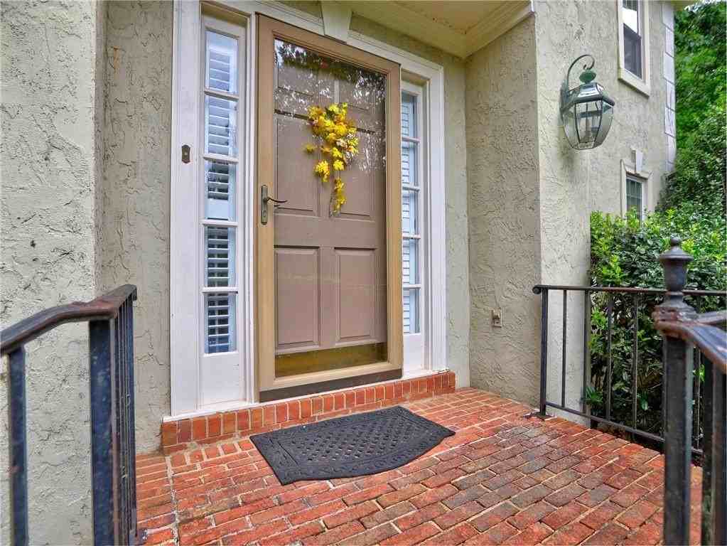 2101 Mark Hall Ct - Photo 3 of 39