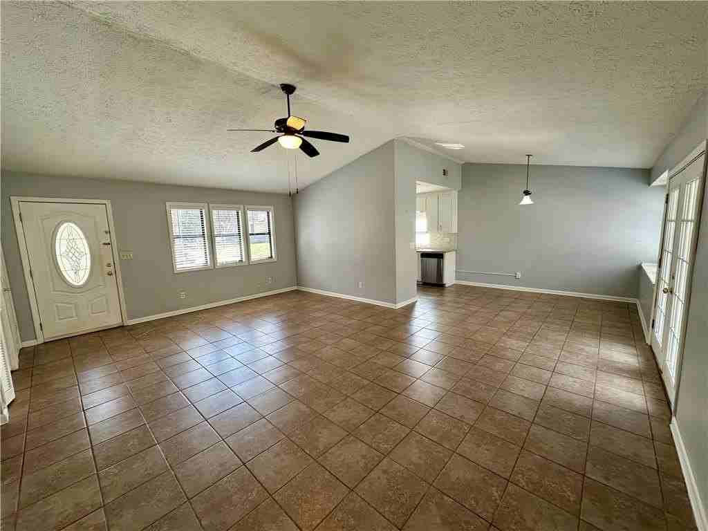 4668 Emerald Willow Dr - Photo 4 of 17