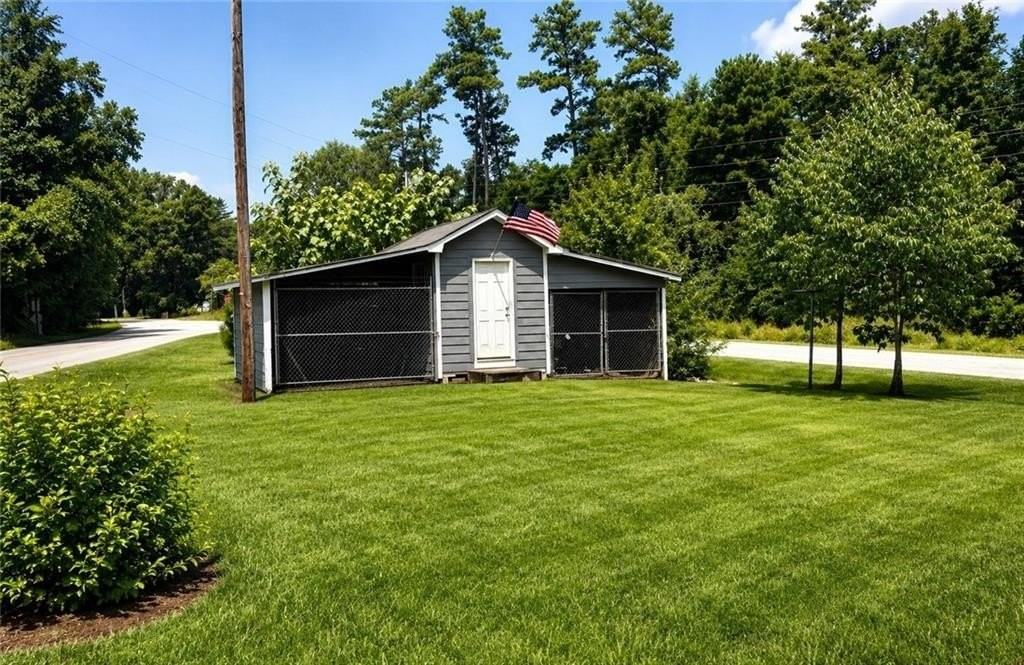 33 Stewart Church Rd - Photo 2 of 14