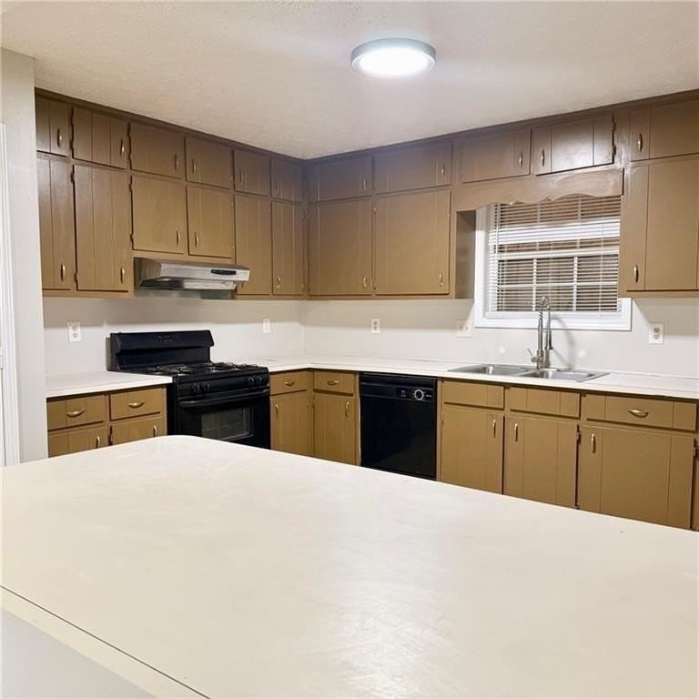 524 Julius Dr - Photo 4 of 14
