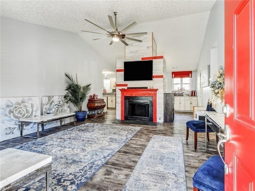 3840 Forsythia Way - Photo 3 of 24