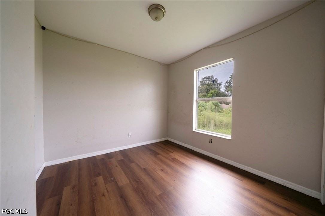 5520 5th Ave - Photo 5 of 8