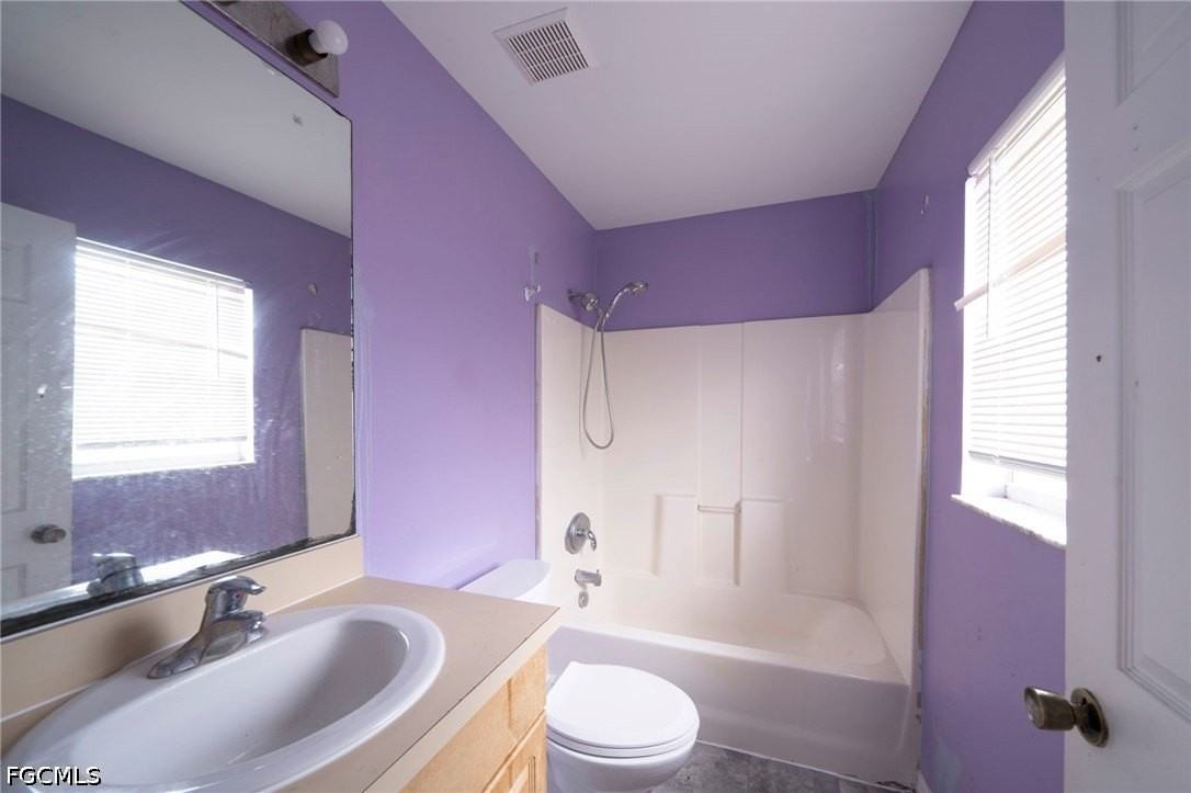 5520 5th Ave - Photo 7 of 8