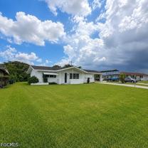 800 Willow Dr - Photo 1 of 1