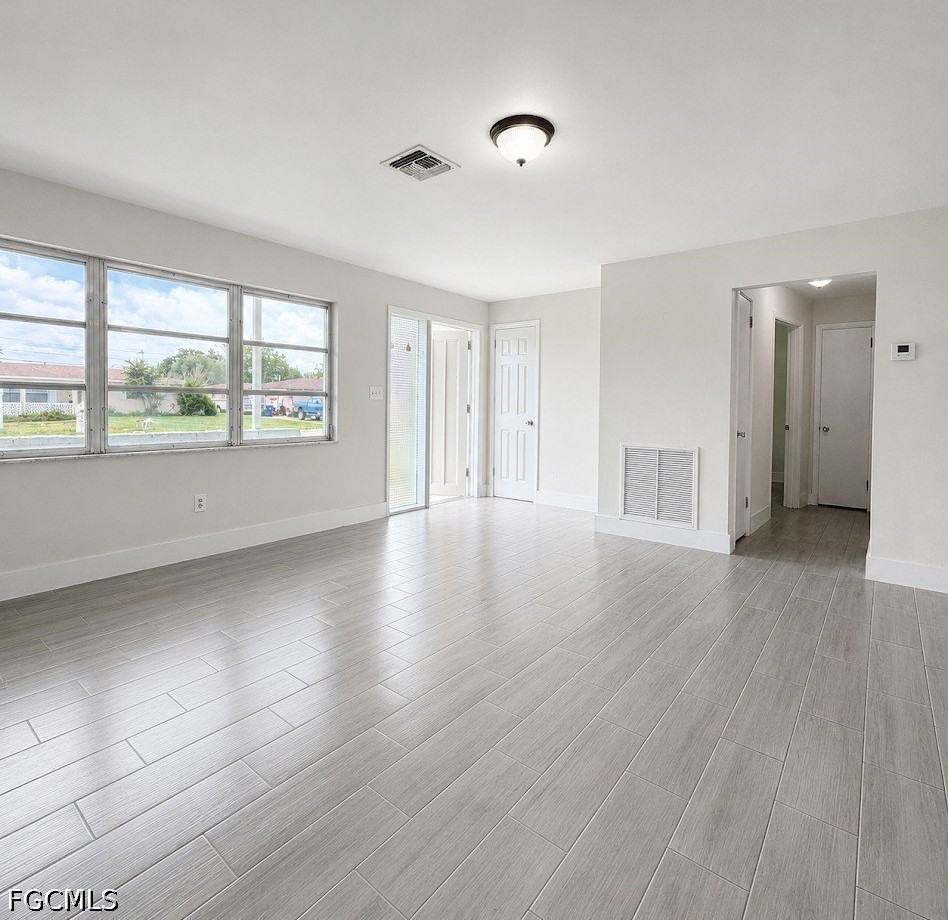 800 Willow Dr - Photo 3 of 26