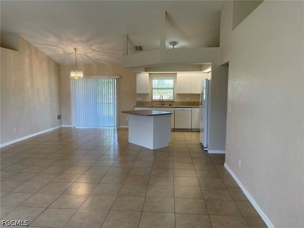 1835 Nw 31st Ter - Photo 4 of 23