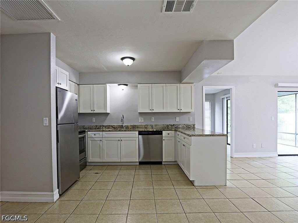 3725 Skyline Blvd - Photo 3 of 18